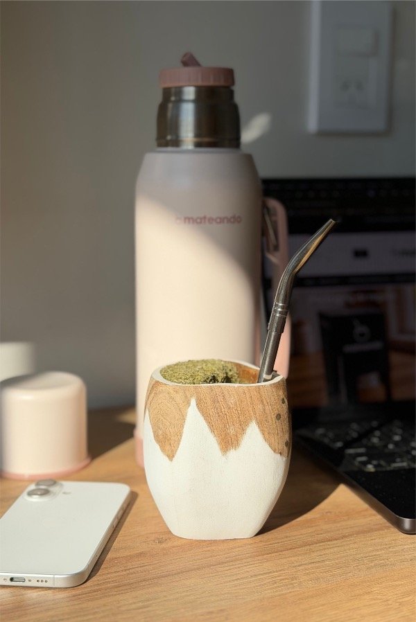 Set Mate Vaca Ranchero Blanco + Termo Mateando 1000 ml Rosa + Bombilla
